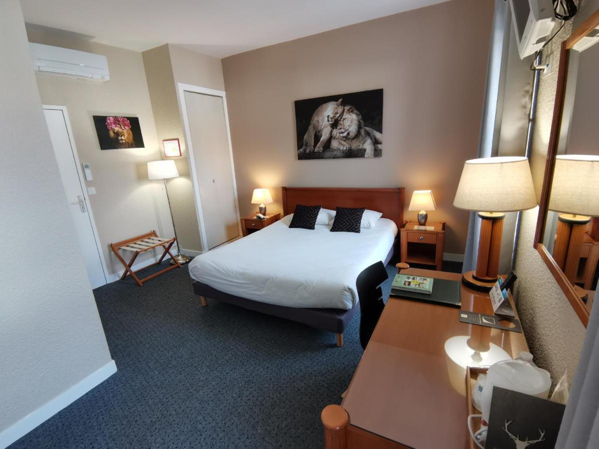 Logis Hotel Le Cerf Briare Bagian luar foto