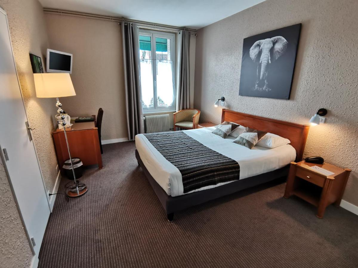 Logis Hotel Le Cerf Briare Bagian luar foto