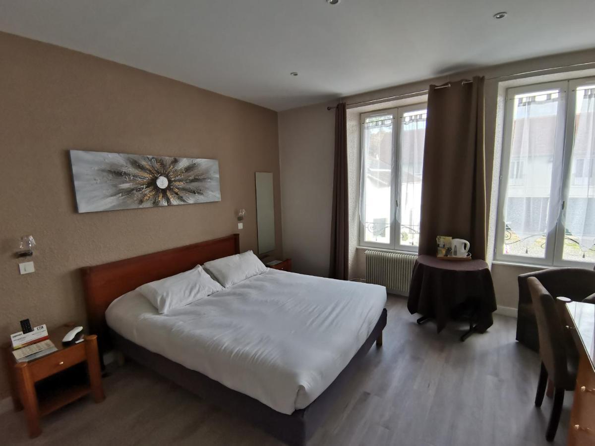 Logis Hotel Le Cerf Briare Bagian luar foto