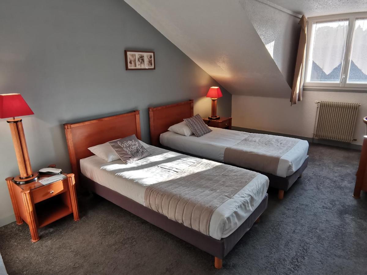 Logis Hotel Le Cerf Briare Bagian luar foto