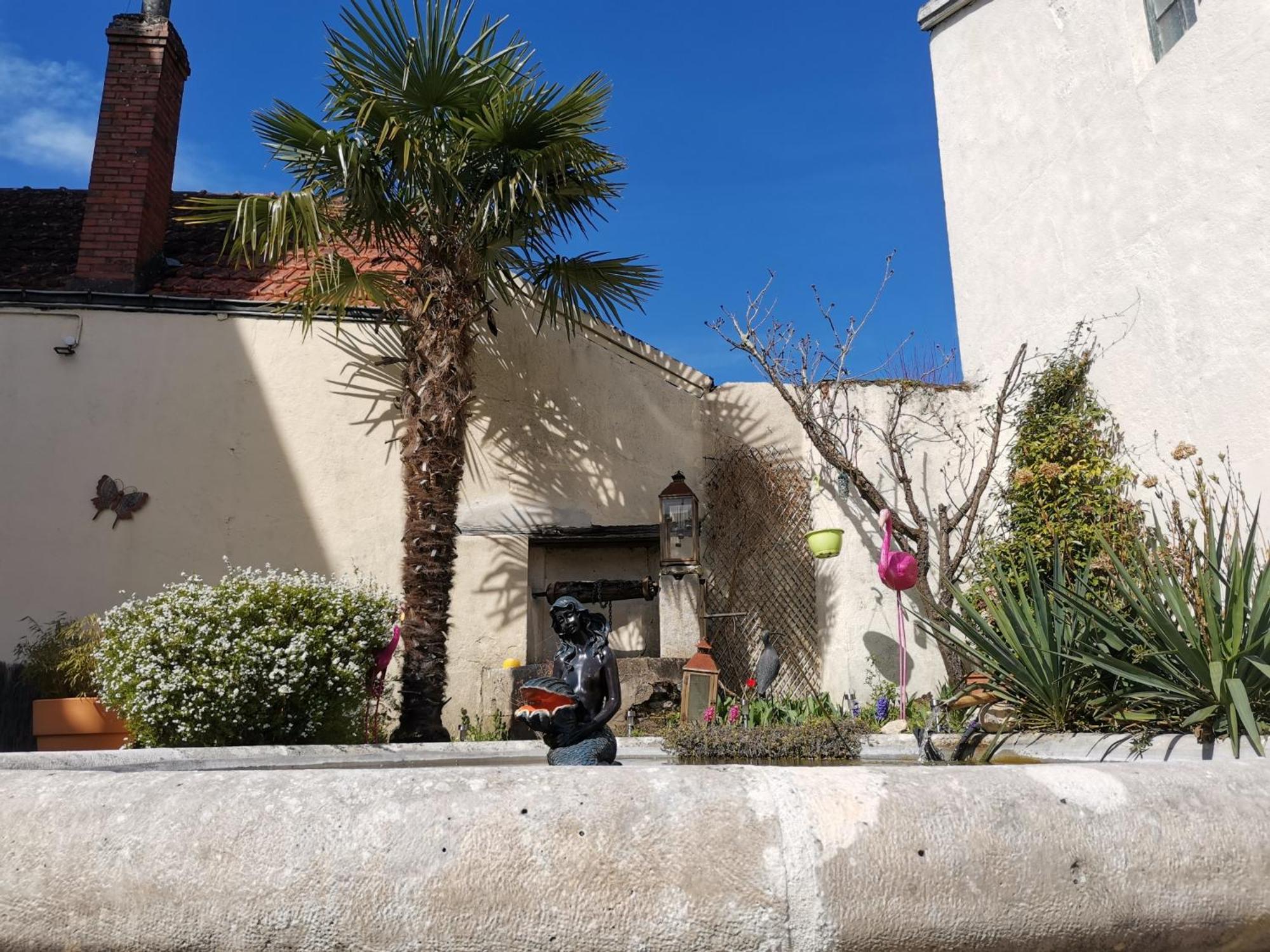 Logis Hotel Le Cerf Briare Bagian luar foto