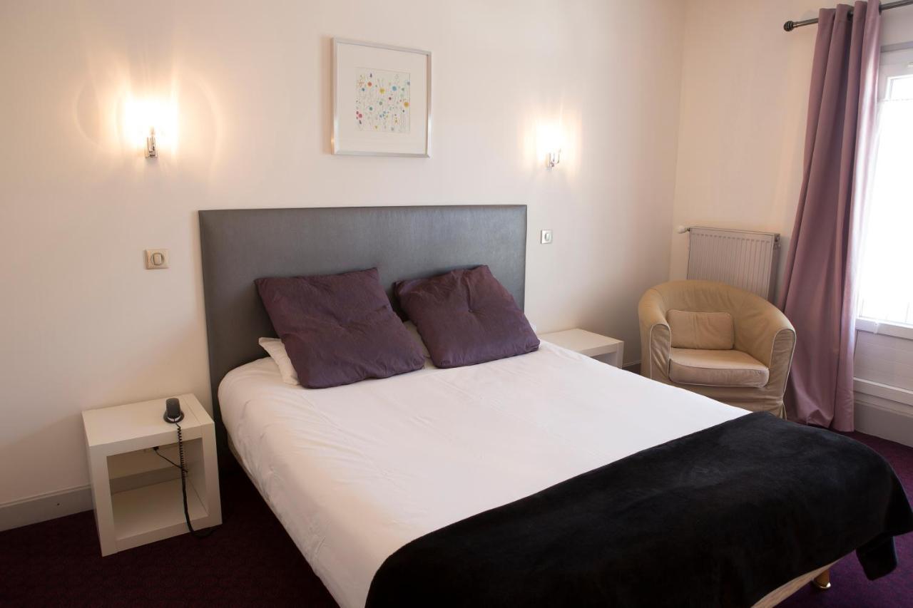 Logis Hotel Le Cerf Briare Bagian luar foto